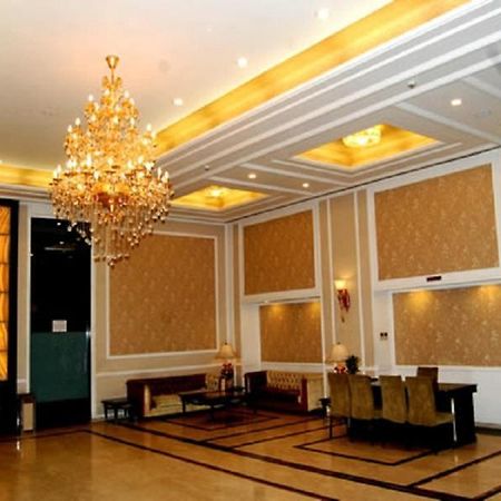 Hotel Royal Panna Shahjahanpur Bagian luar foto