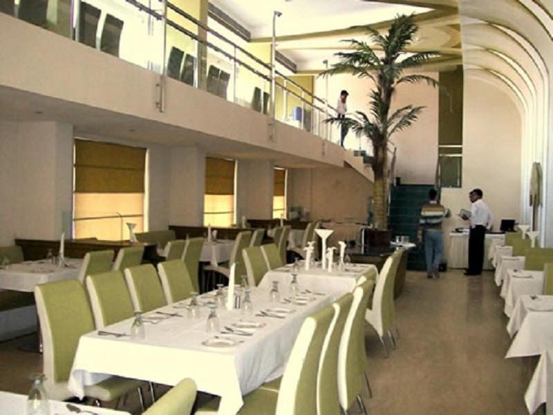 Hotel Royal Panna Shahjahanpur Bagian luar foto
